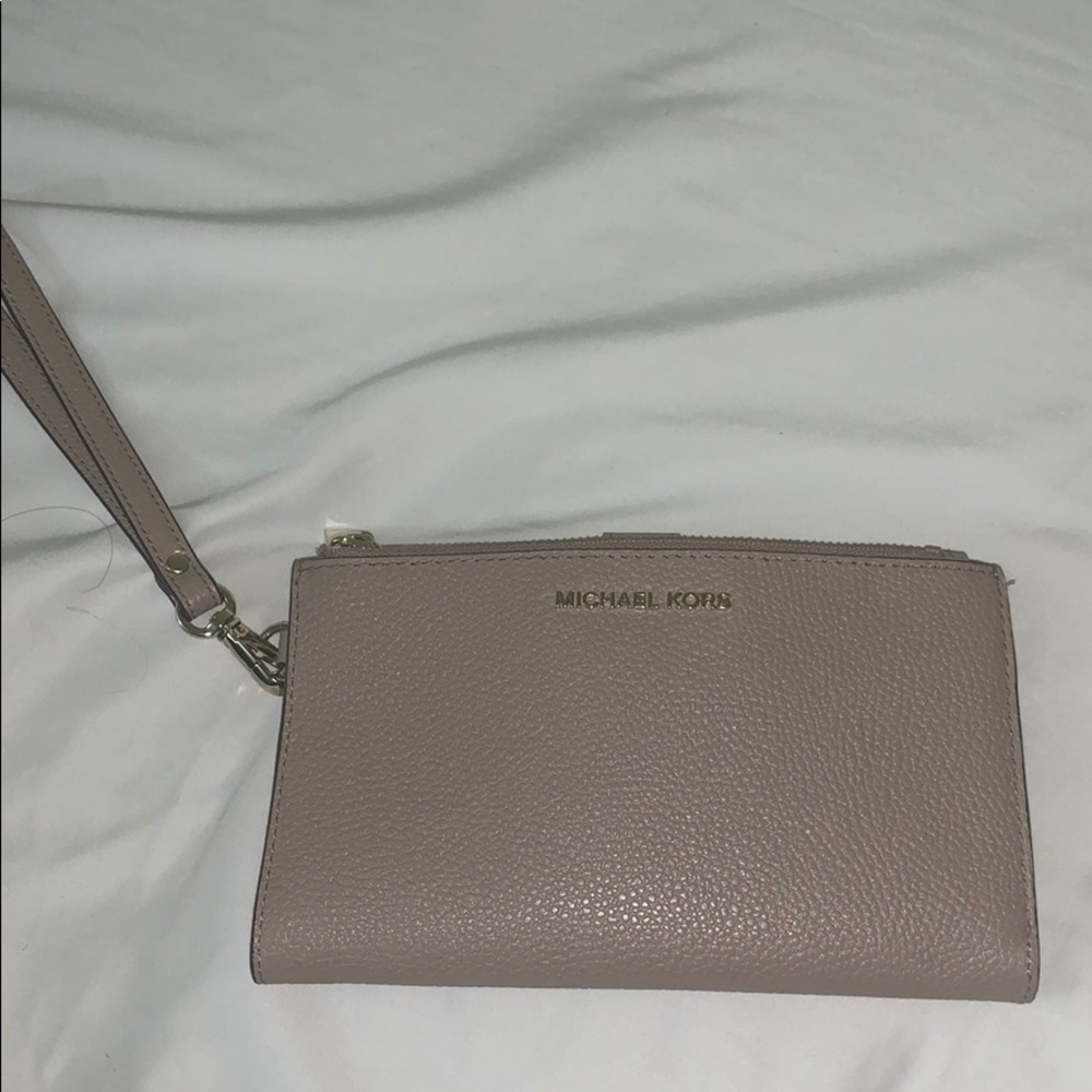 Michael Kors wristlet